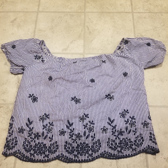 BREEZY LINED OFF-SHOULDER BLOUSE - Picture 1 of 8